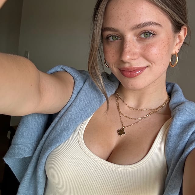 Amelia Collins